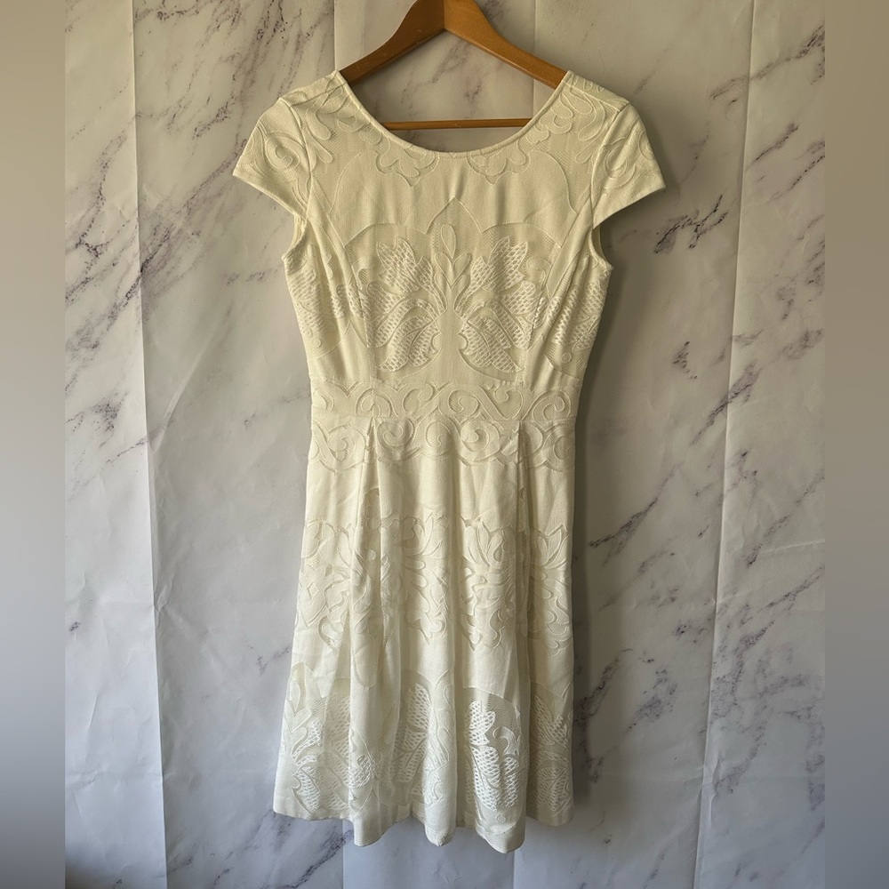 CREMIEUX - CREAM OFF WHITE FLORAL LACE DETAIL DRESS WOMENS SIZE 4